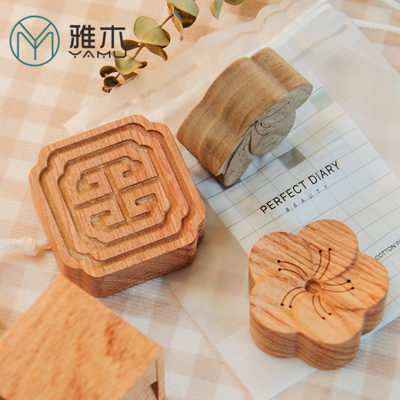 Factory Direct Supply Creative Stall Supply Wooden Car Expansion Fragrant Wood Wooden Aroma Diffuser Indoor Wood crafts