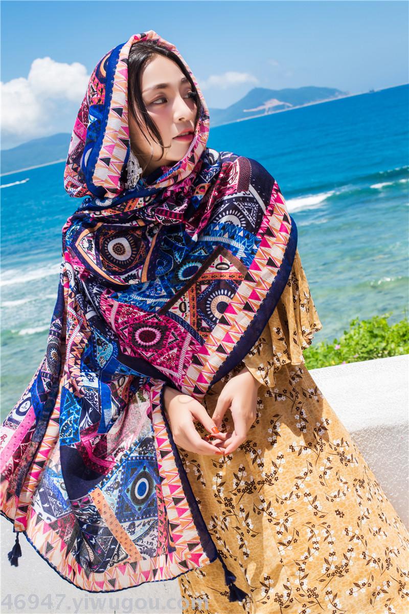 Changeable sun protection shawl scarf muffler multi-function gauze beach towel.