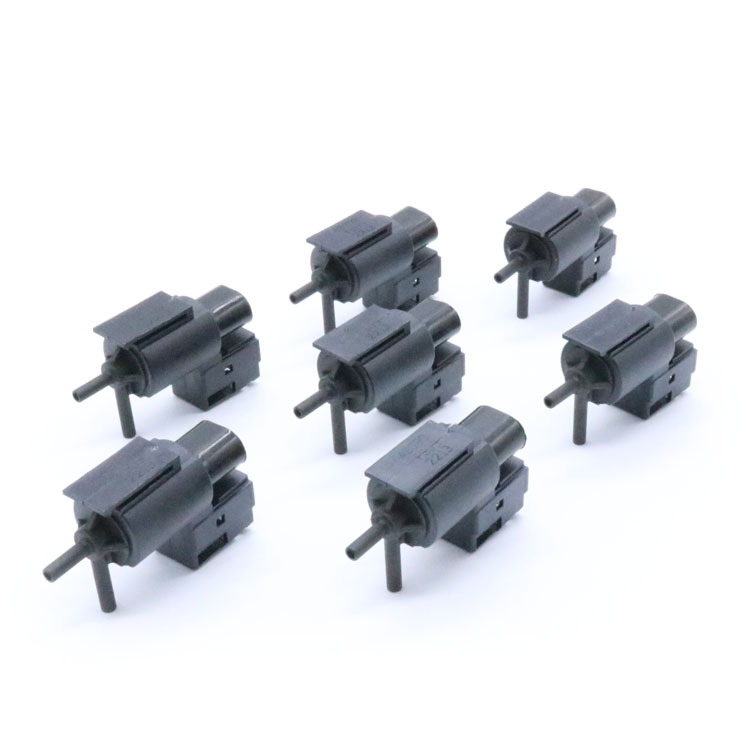 Suitable for Mazda Valve Solenoid Valve EGR Vacuum Switch Vent Valve Suitable for RX-8 Disciples MPV Vs55