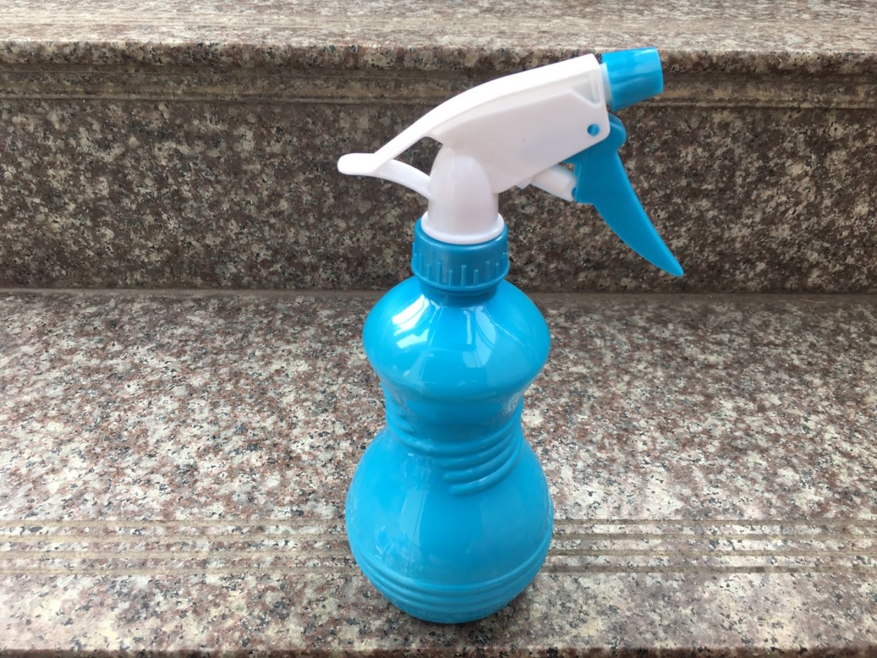 Hand Pressure Sprayer Hairdressing Sprinkling Can Watering Flowers Sprinkling Can Wholesale Two Yuan Gardening Small Size Watering Pot