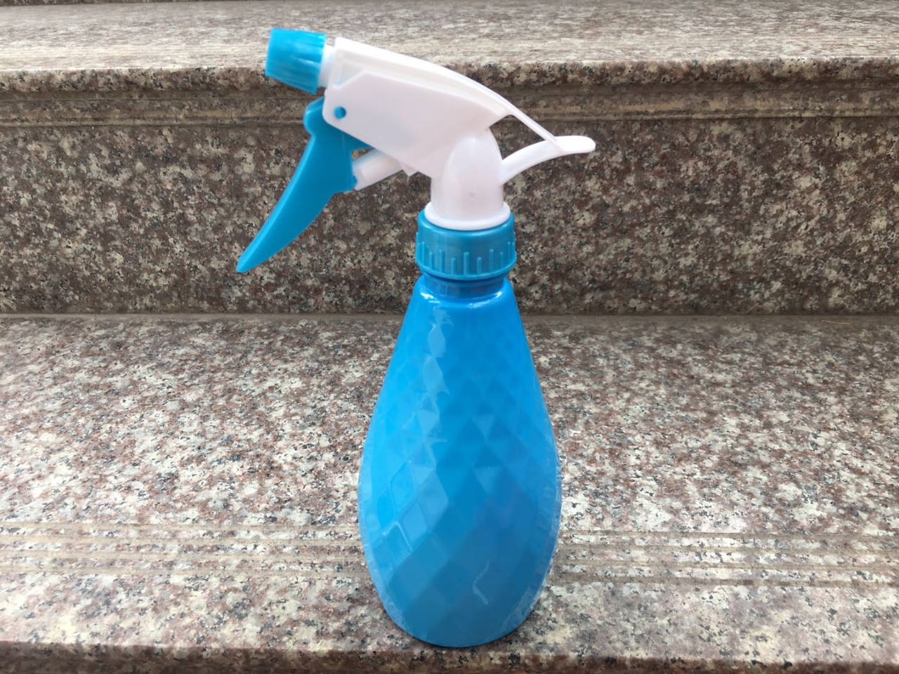Hand Pressure Sprayer Hairdressing Sprinkling Can Watering Flowers Sprinkling Can Wholesale Two Yuan Gardening Small Size Watering Pot