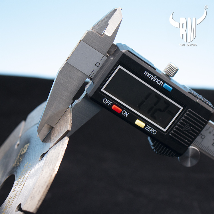 Manufacturer direct Digital display vernier caliper 0-150-100mm a retail measurement tool for distribution of inside and outside diameters