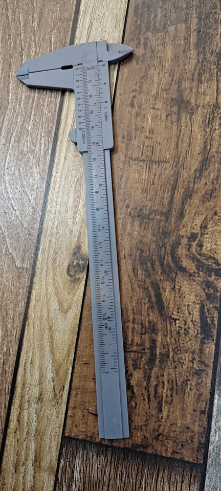 Caliper Precision High Vernier Caliper Household Small German Standard Stainless Steel Electronic Digital Display Industrial Grade 0-150mm
