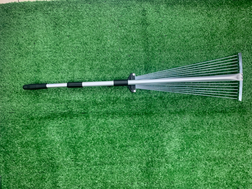 Gardening Tools Two Segments Scaling Aluminum Rake 15 Tooth Rake Grass Harrow