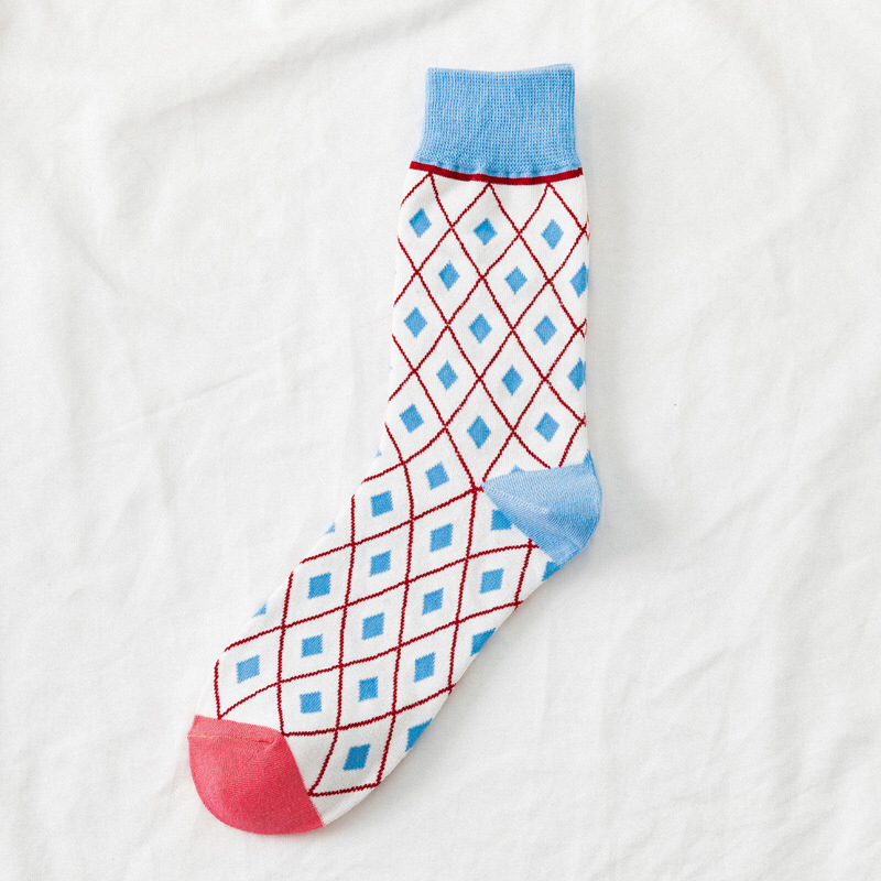 The new cross-border fashion socks of Spring and summer 2020, with individual characters and heads, are Cartoon socks for men and women