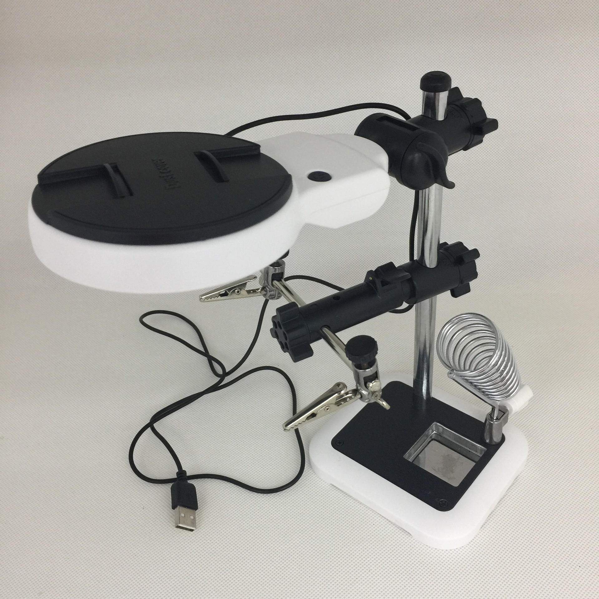 New Multi-Functional Led Auxiliary Clamp Electric Luo Iron Bracket Welding Repair Plug-in/Battery Desktop Clip Magnifying Glass