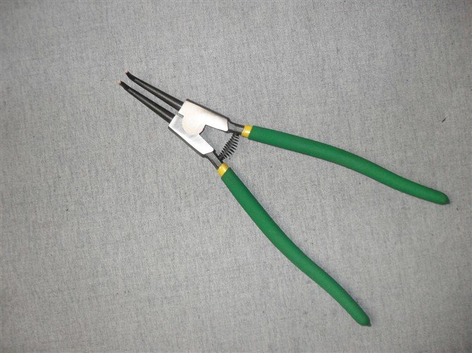 About the mounting of circlip pliers removed clamp retainers with inside clamp and outside caliper with inside bend and outside bend pliers