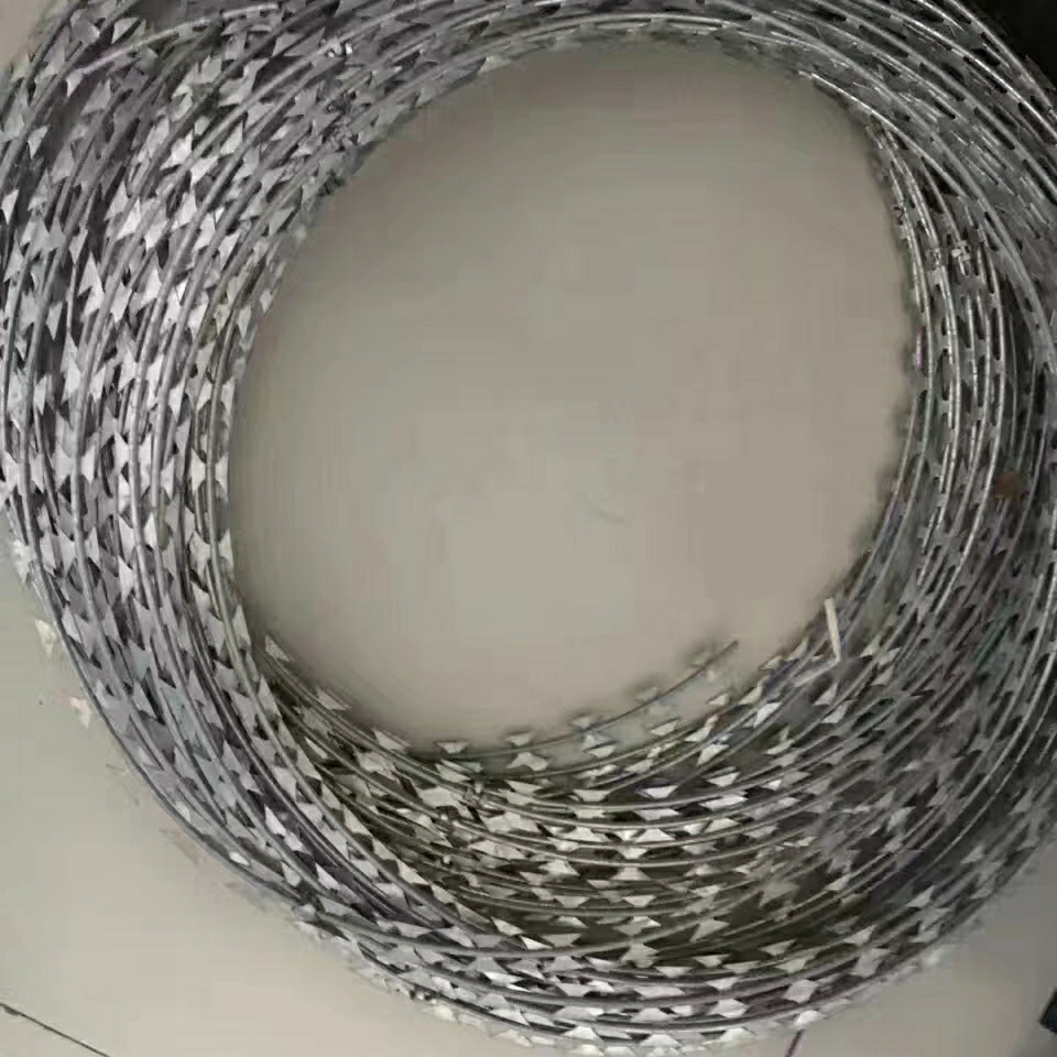Hot sell blade barbed wire metal protection bayonet net bto-22 commonly used specifications ready to ship