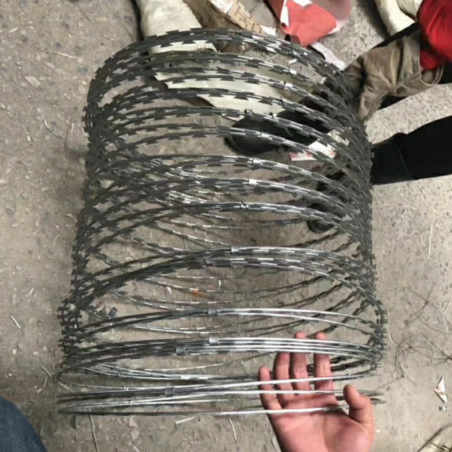 Hot sell blade barbed wire metal protection bayonet net bto-22 commonly used specifications ready to ship