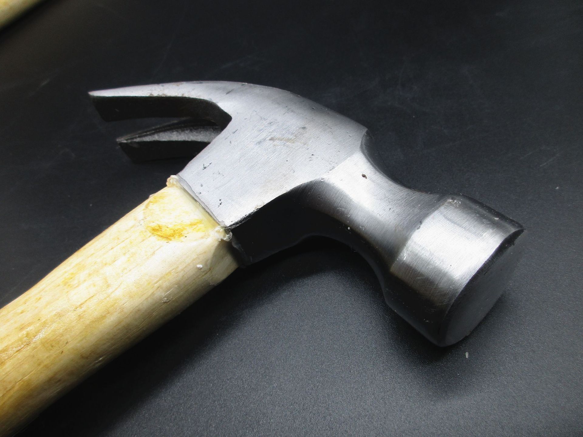 Supply Household Wooden-Handle Claw Hammer Multi-Function Manual Hammer Tool Safety Claw Hammer Claw Hammer