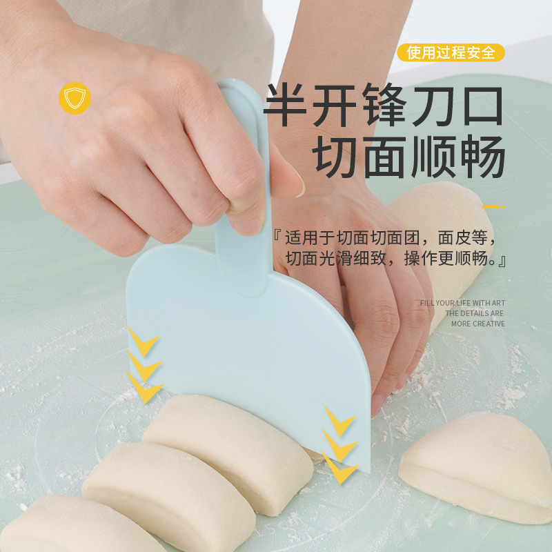 Baking Tool Dough Cutter Household MultiFunction Spoon Knife DualUse Plastic Noodle Cutter Kitchen Cream Scraper Scraper