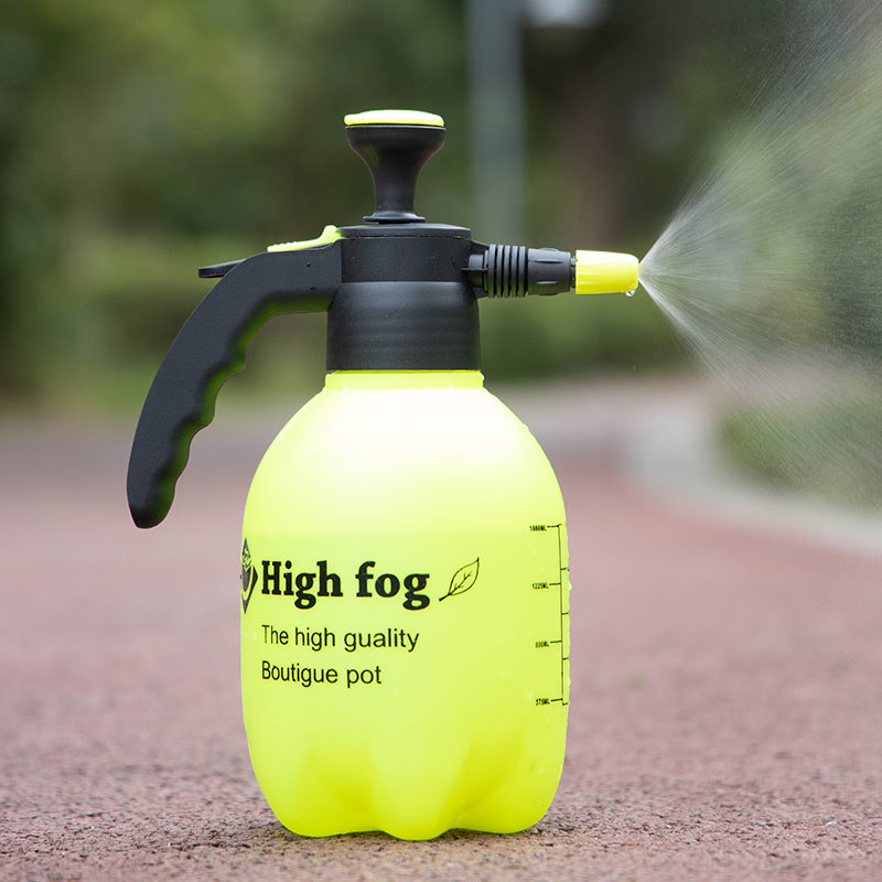 SOURCE Factory Wholesale Small 2L Watering Spray Bottle Alcohol Disinfection Household Watering Pot Pneumatic Gardening Sprinkling Can