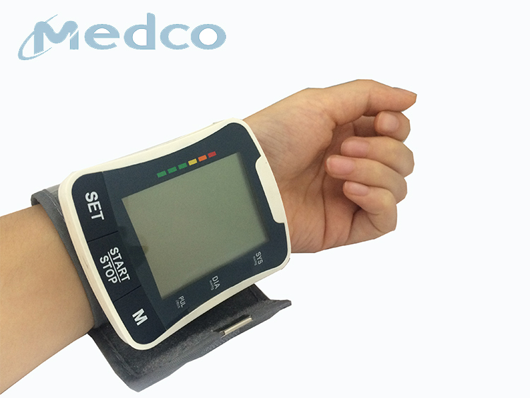 Wrist wrist type electronic sphygmomanometer electronic sphygmomanometer