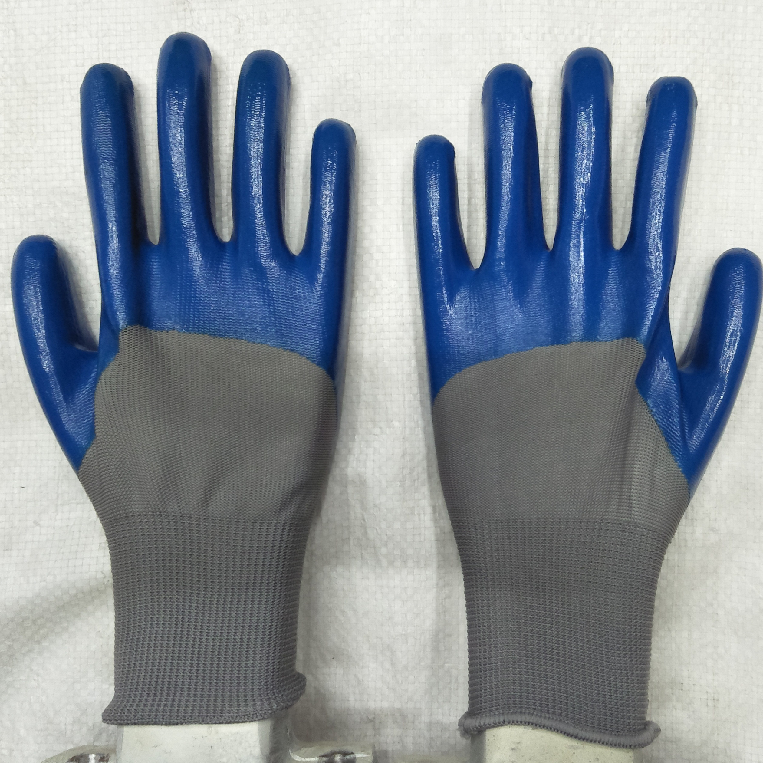 Labor Protection Gloves Factory Customized Sales Semi-Hanging Dipped Nitrile Gloves Thirteen-Pin Nylon Ding Qing to Sample Fixed Logo