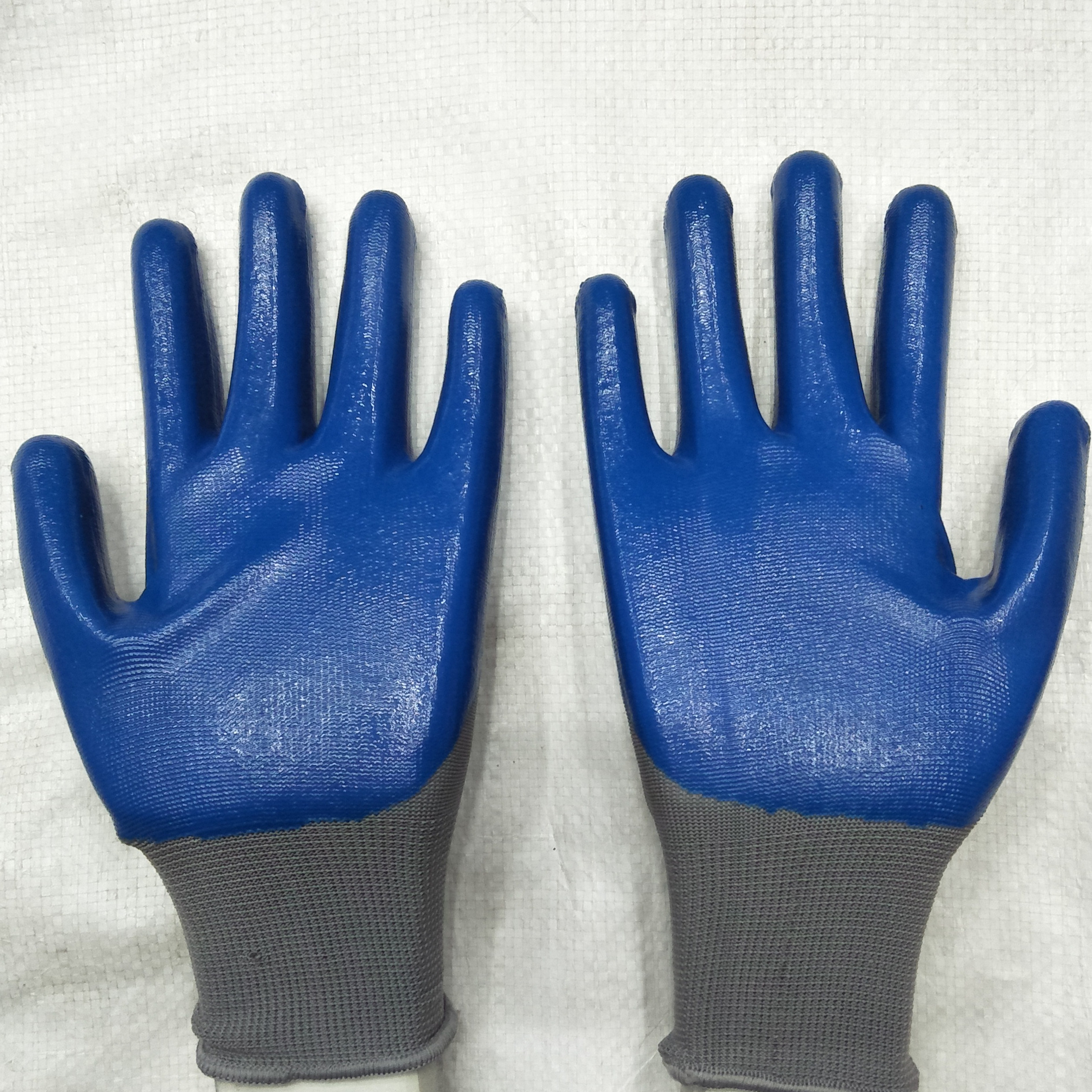 Labor Protection Gloves Factory Customized Sales Semi-Hanging Dipped Nitrile Gloves Thirteen-Pin Nylon Ding Qing to Sample Fixed Logo