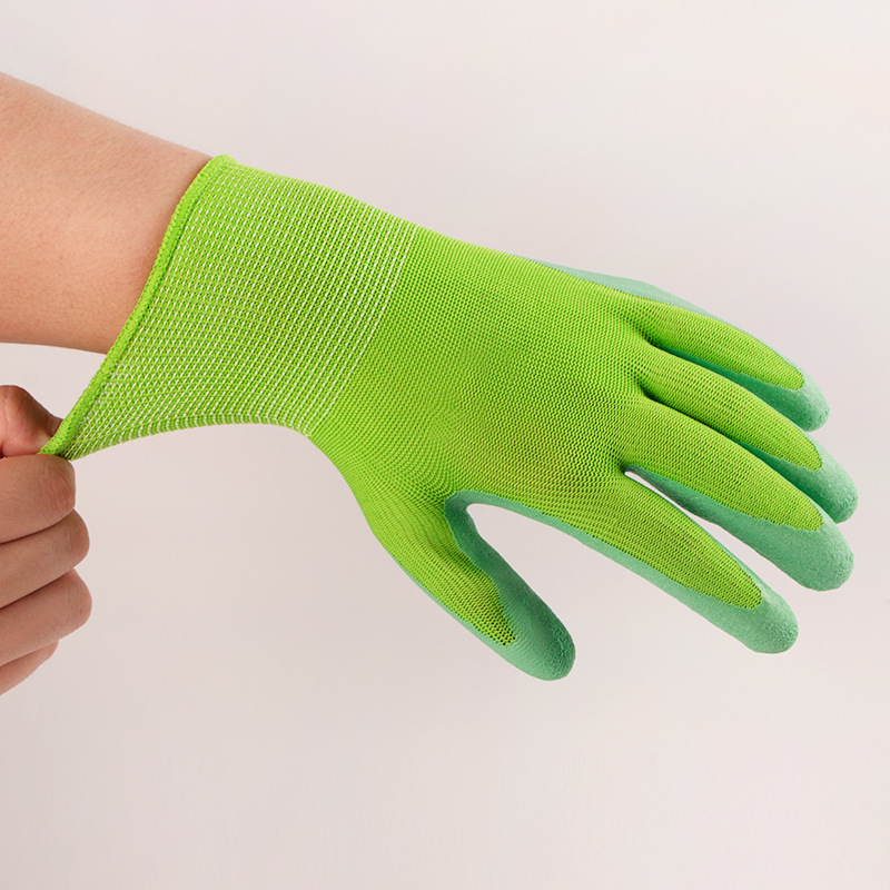 Green Yarn Labor Protection Gloves 13-Pin Flat Hanging Labor Protection Gloves Latex Gloves Industrial Labor Insurance Rubber Latex Gloves