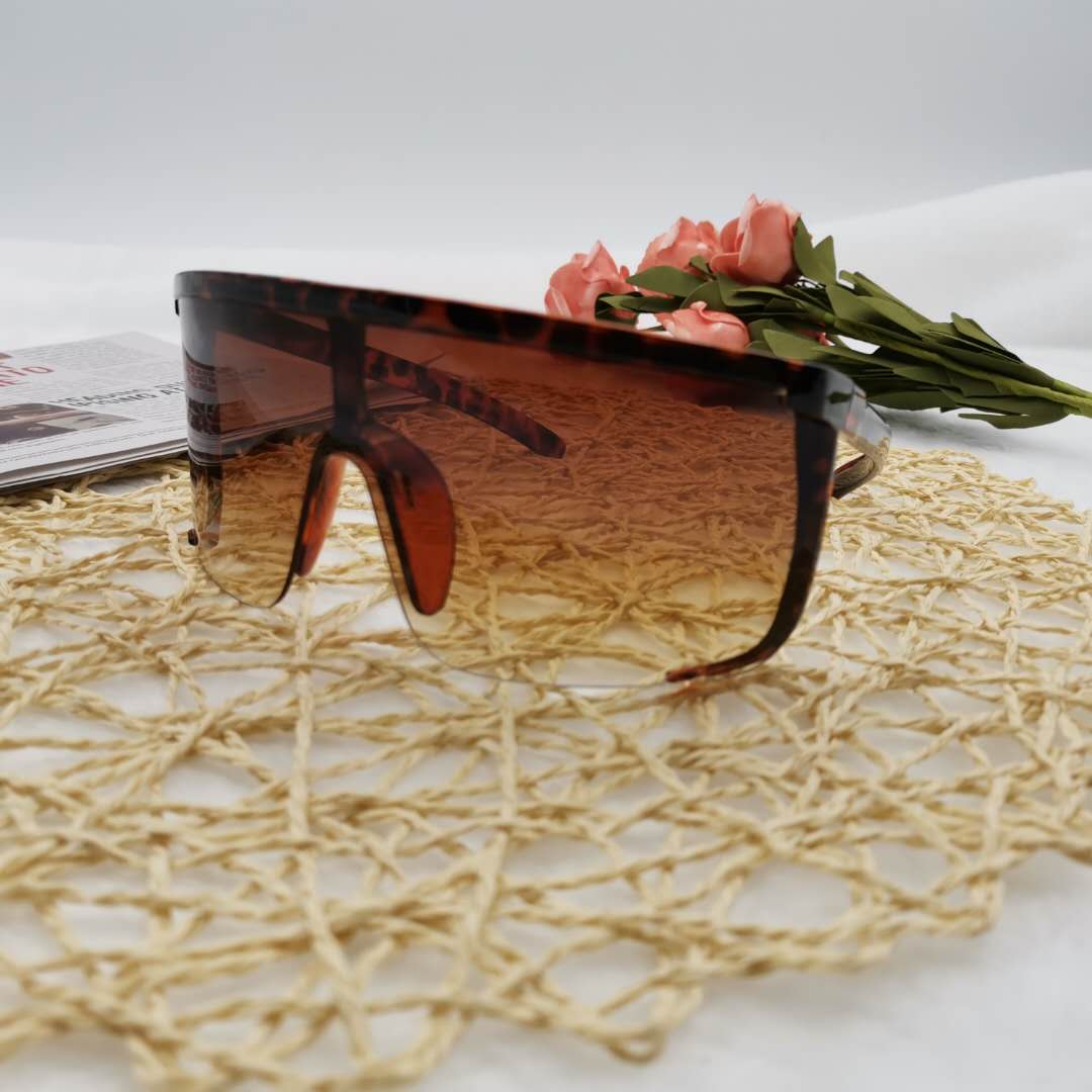 New anti-droplet, anti-spittle, anti-sand safety goggles, trachoma goggles