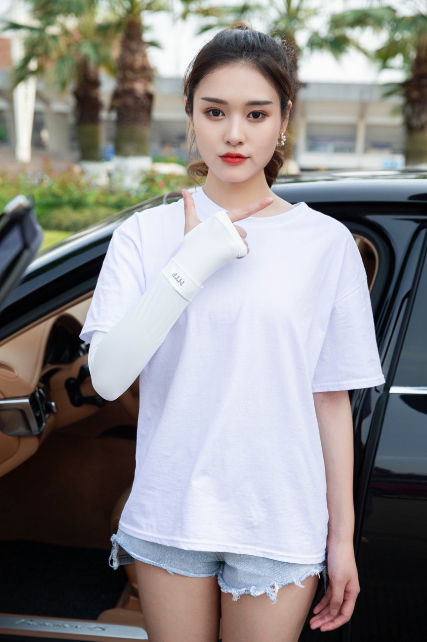 Female ins ice sleeved Hand sleeve protective gloves to Web celebrity Xylitol ice UV hyun sleeve
