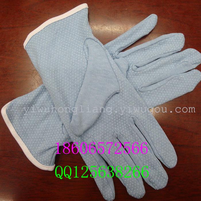 A pair of OPP. plastic gloves color cotton 1 Pack 20.4-color mixed to pack.