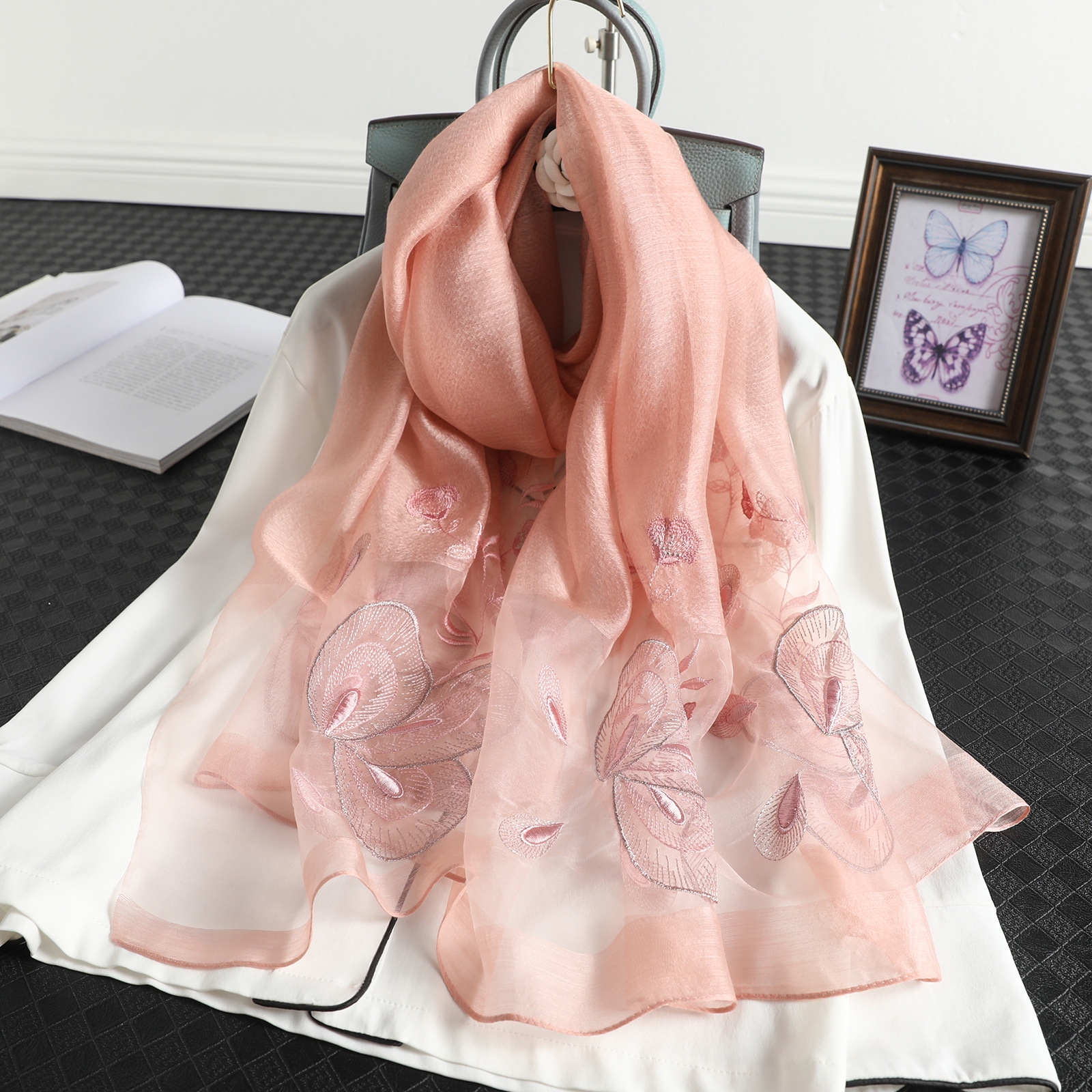 2022 Autumn and Winter New Embroidered Scarf Silk Silk Wool Embroidered Scarf Women&#039;s All-Match Summer Sunscreen Shawl Wholesale