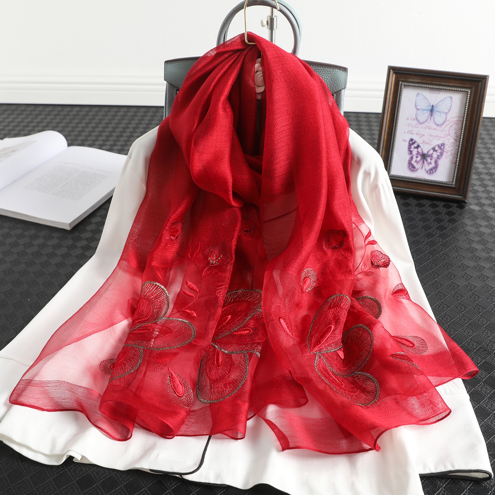 2022 Autumn and Winter New Embroidered Scarf Silk Silk Wool Embroidered Scarf Women&#039;s All-Match Summer Sunscreen Shawl Wholesale