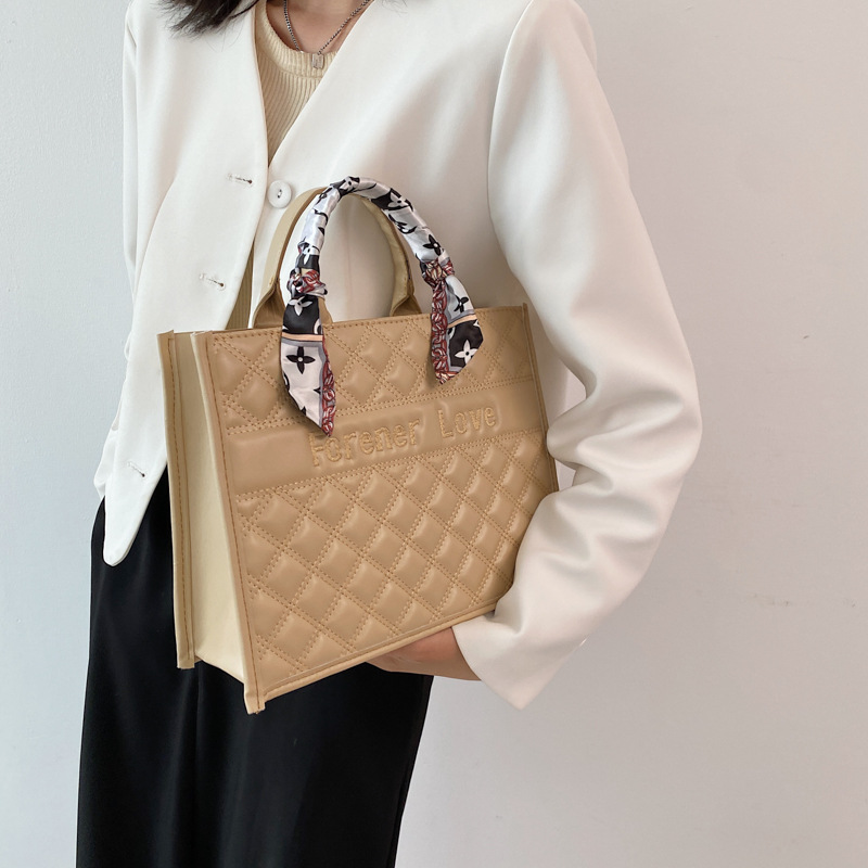 European and American Large Capacity Handbag Bag for Women 2021 Summer New Stylish Good Texture Rhombic Embroidery Thread Silk Scarf Tote Bag