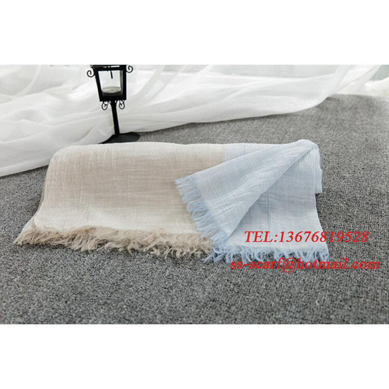 Cotton yarn-dyed scarf with gradual change 