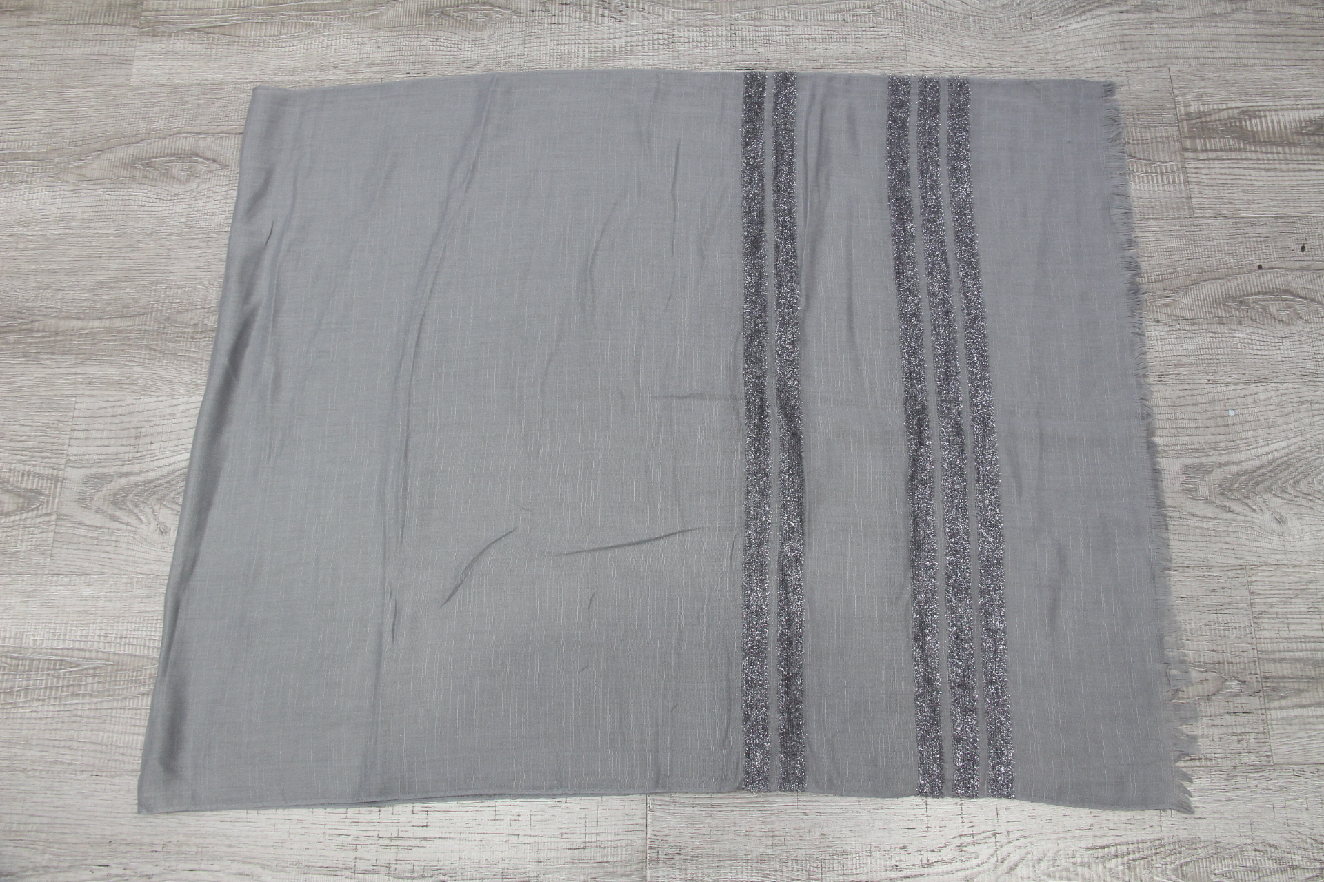 Wish Popular European and American Men&#039;s Yarn-Dyed Scarf Men&#039;s Winter Jacquard British Solid Color Shawl Spot Wholesale