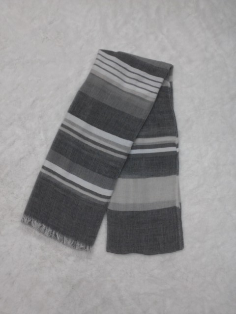 Transverse sliver yarn-dyed scarf
