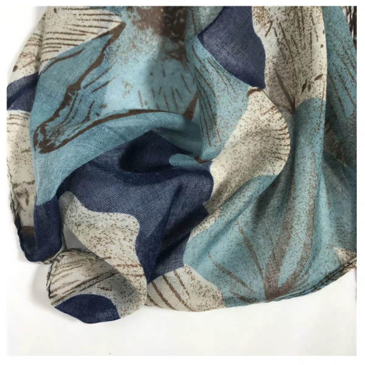 Voile Printed Scarf Begonia Large Flower Pattern Scarf Women&#039;s Warm Scarf Factory Direct Supply Cross-Border Hot Selling
