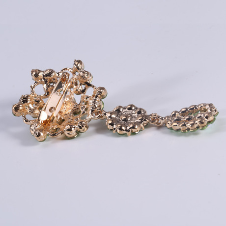 New Muslim creative fashion onal flower set with diamond temperament brooch brooch silk scarf buckle versatile dress pins