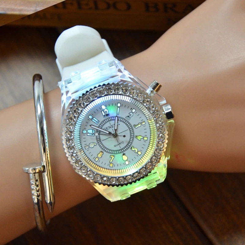 Cross-Border Flashing Light Luminous Glow Silicone Watch in Stock Wholesale Women&#039;s Fashion Watch Student Watch Led Diamond