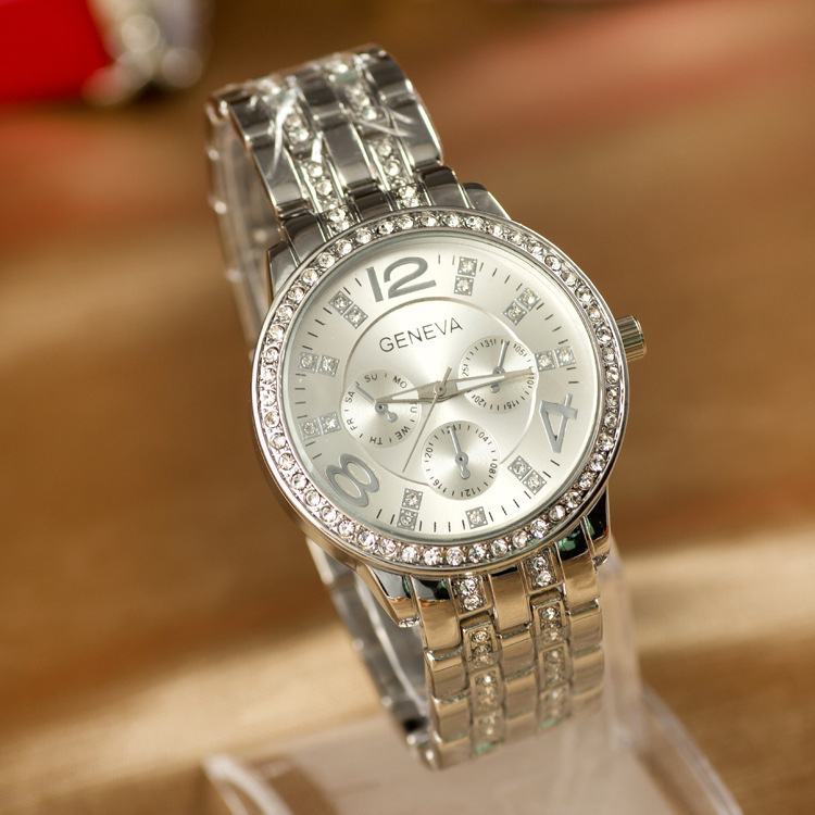 EBay AliExpress Taobao Big Sale Geneva a Watch Women&#039;s Diamond Three-Eye Steel Belt Quartz Watch