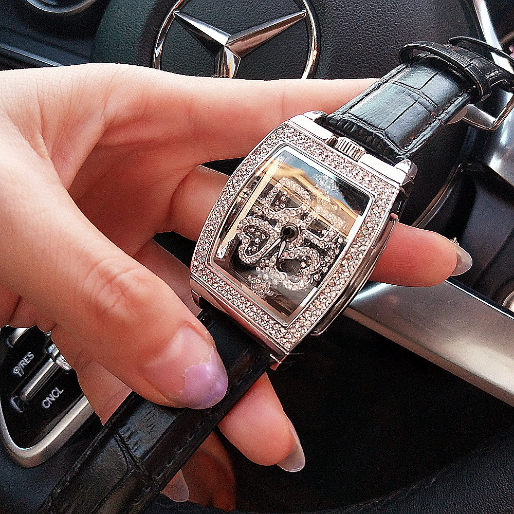 Same Counter Authentic Fashion Women &#039;S Watch Diamond Good Luck Comes Leather Belt Waterproof Micro Luminous Watch