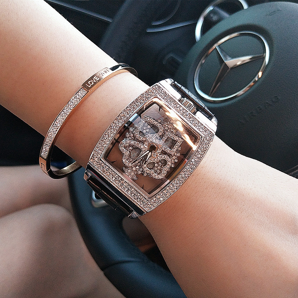 Same Counter Authentic Fashion Women &#039;S Watch Diamond Good Luck Comes Leather Belt Waterproof Micro Luminous Watch
