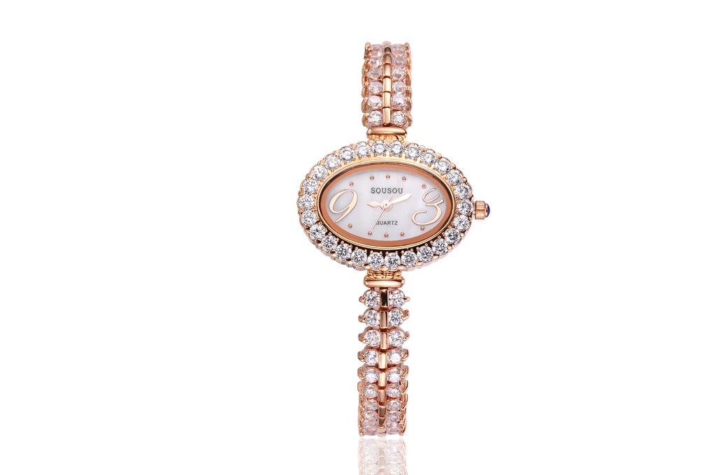 Huangdun 2018 fashionable quartz alloy watch with diamond new watch life waterproof watch