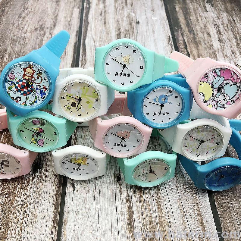 New small fresh summer series of candy color men and women cartoon watch students examination watch children watch