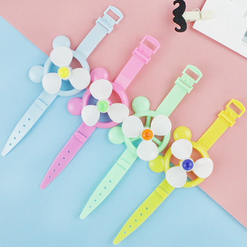 Factory Children&#039;s Creative Small Toys Colorful Wrist Watch Windmill