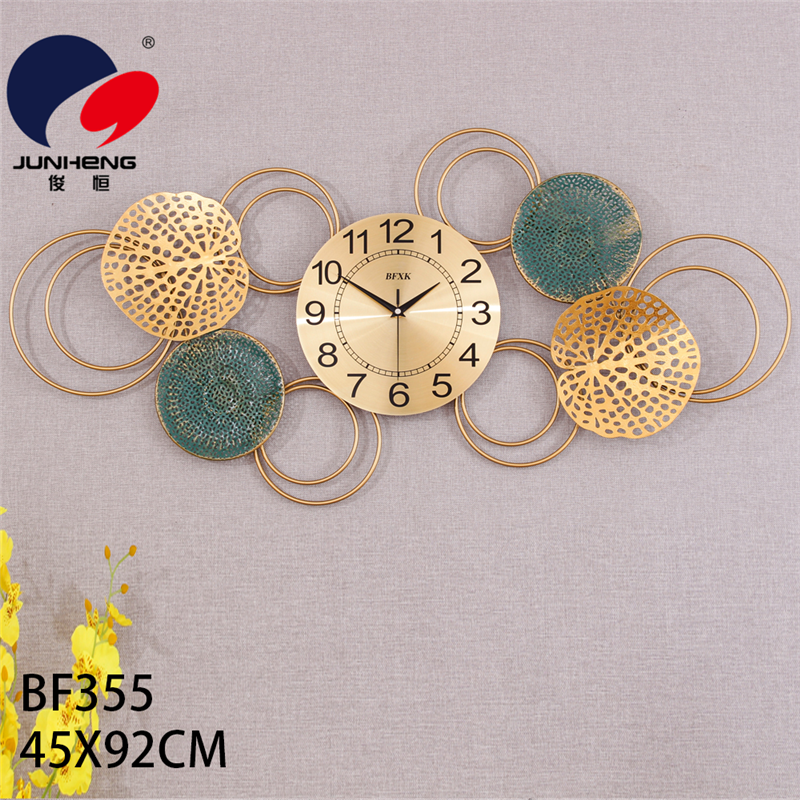 Modern Simple and Light Luxury Metal Wall Clock Creative Restaurant Decoration Pocket Watch Living Room Clock Household Atmospheric Hallway Clock