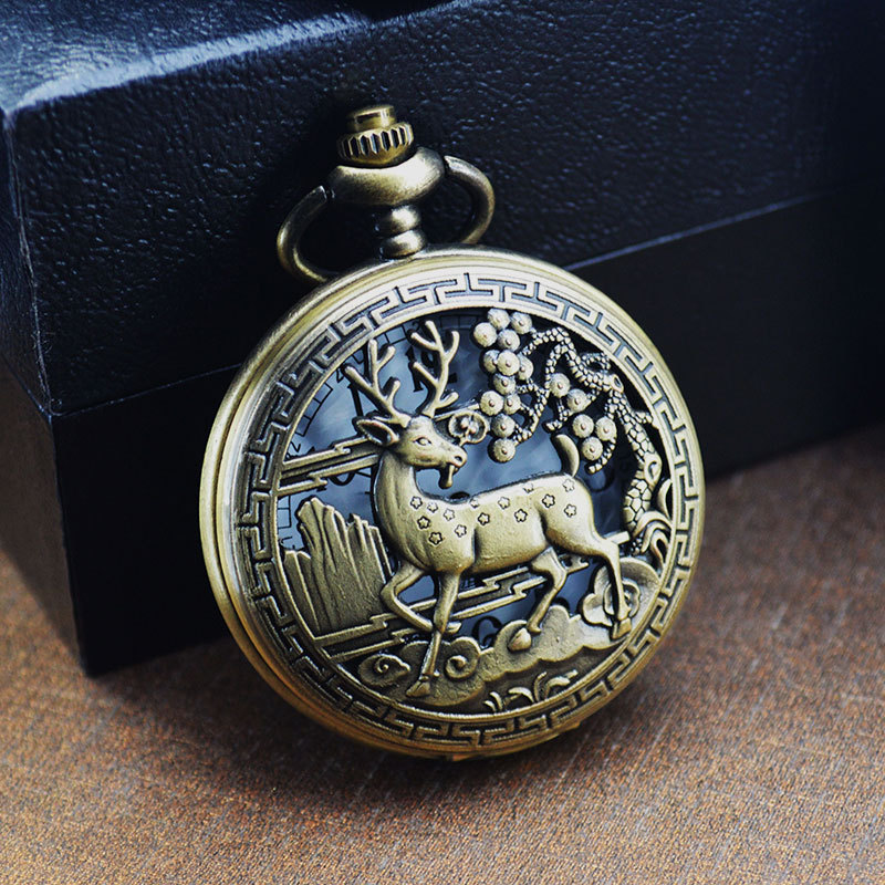 Boshiya New Hollow out Sika Deer Quartz Pocket Watch Retro Clamshell Pocket Watch Casual Clothing Metal Watch