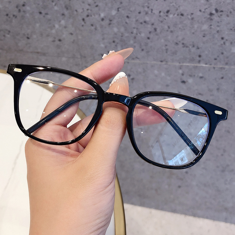 New Oval Frame Anti-Blue Light Glasses Men and Women Elegant Plain Face Small Plain Glasses Metal Glasses Myopia Glasses