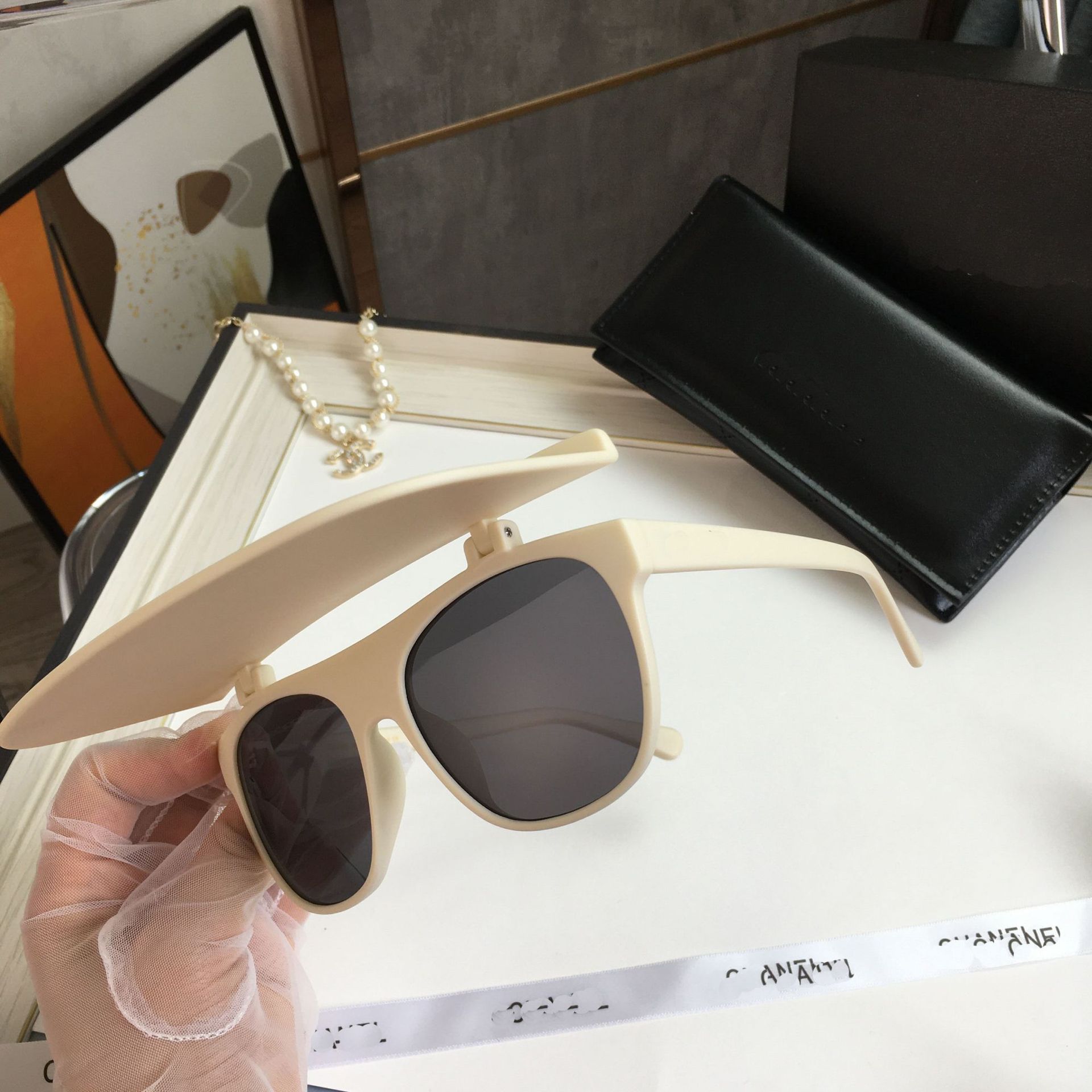 Flip Glasses Fashion Internet Celebrity Same Type European and American Style Sunglasses Men and Women Outdoor Sunshade