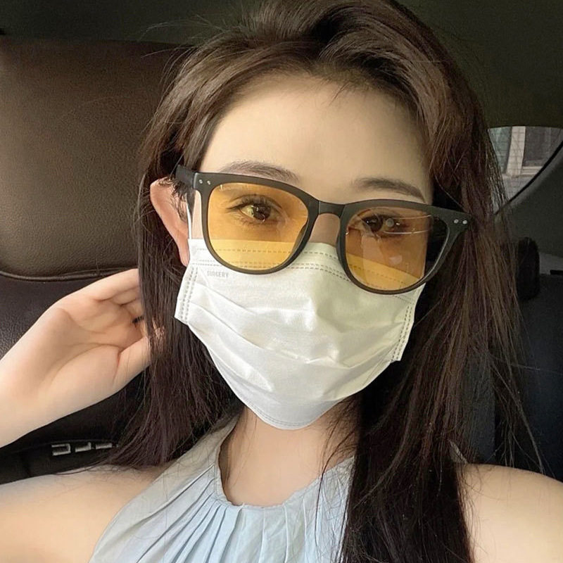 2021 New Cushion Folding Sunglasses Female Little Red Book Fashion Douyin Online Influencer Portable Sunglasses UV Protection