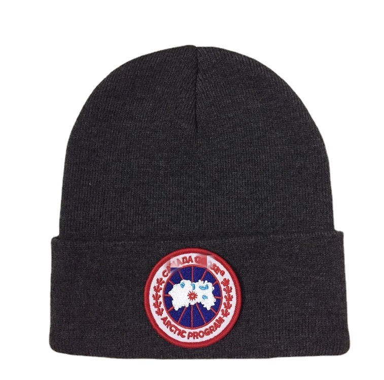 European and American Foreign Trade Wholesale Hip-Hop Street Woolen Cap Fashion Brand Cool Beanie Hat Pullover Keep Warm Outdoor Casual Knitted Hat