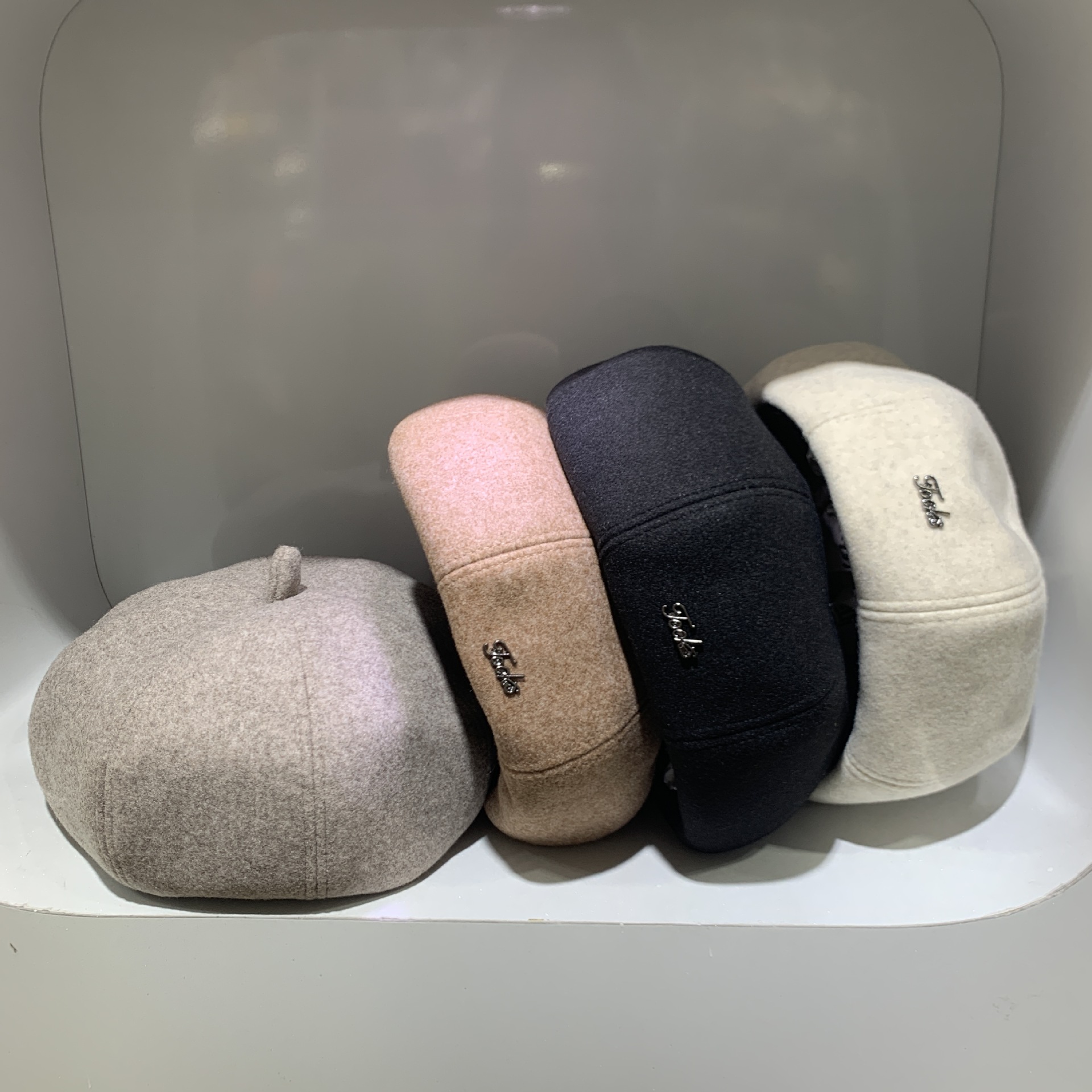Factory Supply Autumn and Winter Letters Beret Face-Looking Small Hat All-Match Fashion Lady Hat