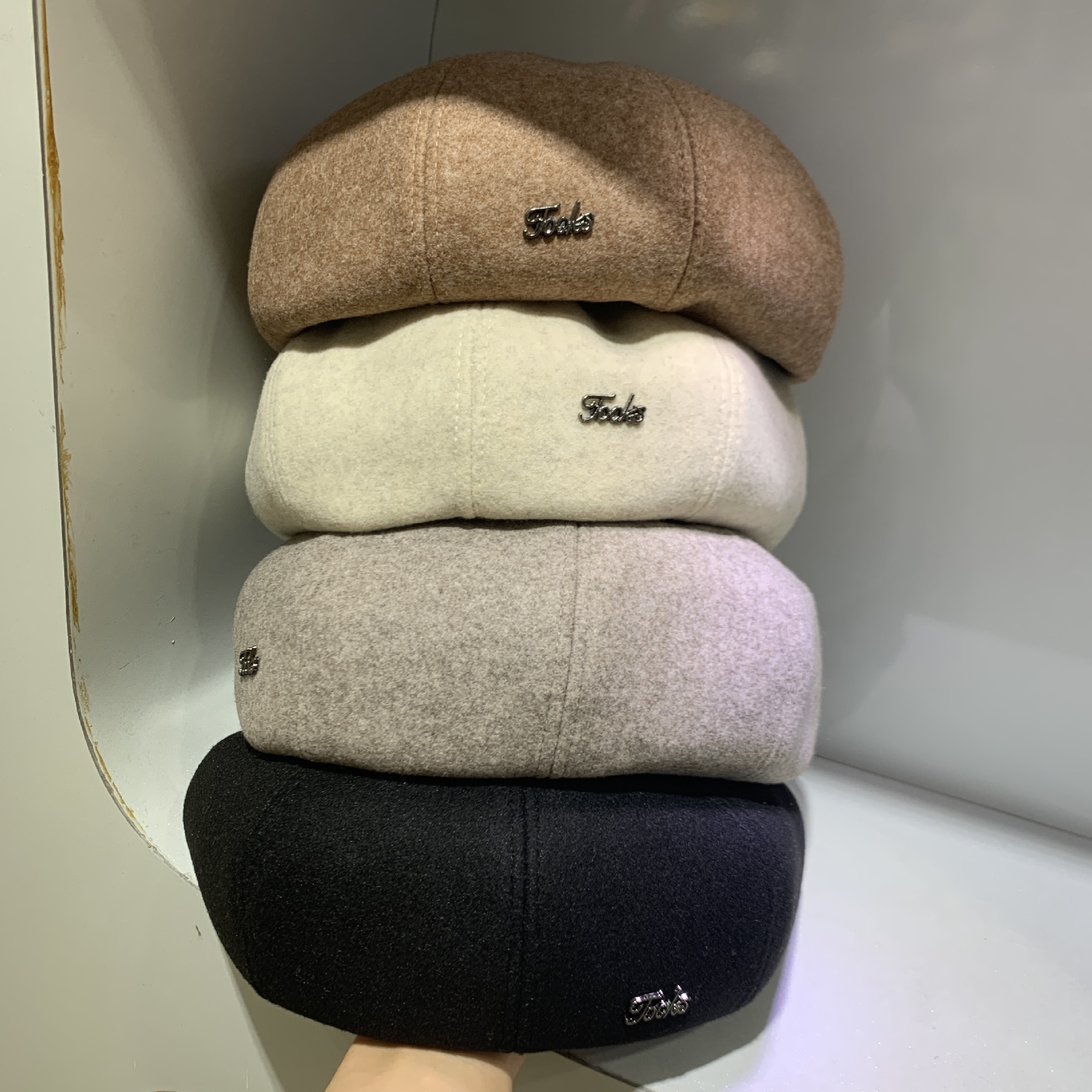 Factory Supply Autumn and Winter Letters Beret Face-Looking Small Hat All-Match Fashion Lady Hat