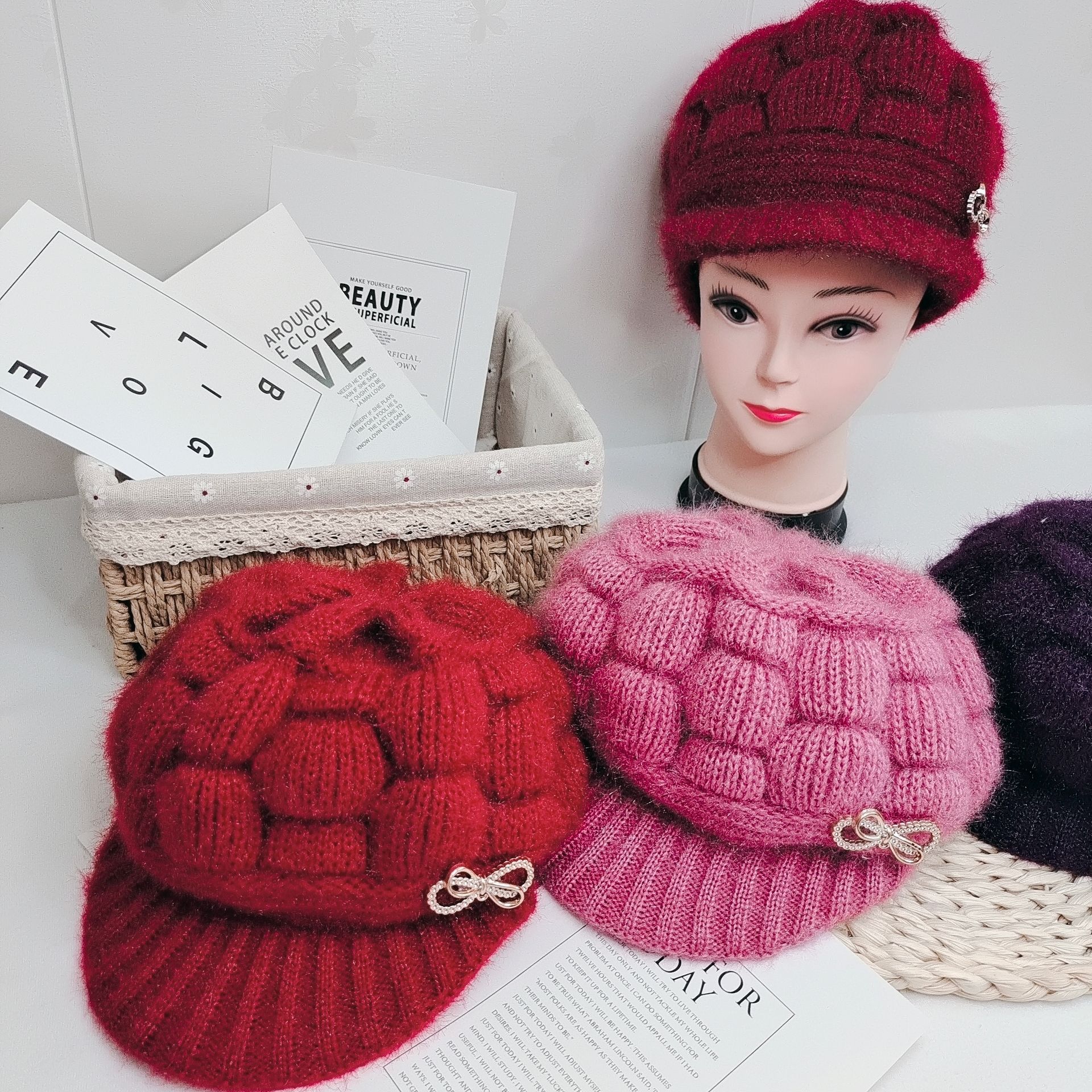 21 Autumn and Winter New Old Lady Knitted Hat Fleece Lined Padded Warm Keeping Wool Female Cap Fashion Mom Woolen Cap