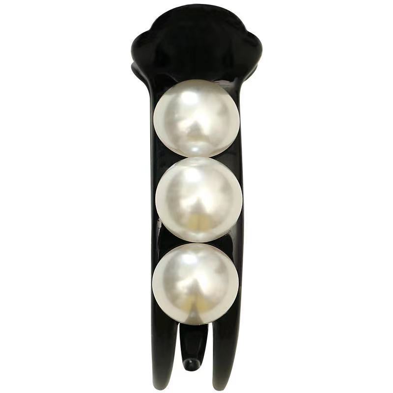 Korean Hair Claw Pearl Hairpin Back Head Grip Simple Temperament Bun Hair Band Shark Clip Holder