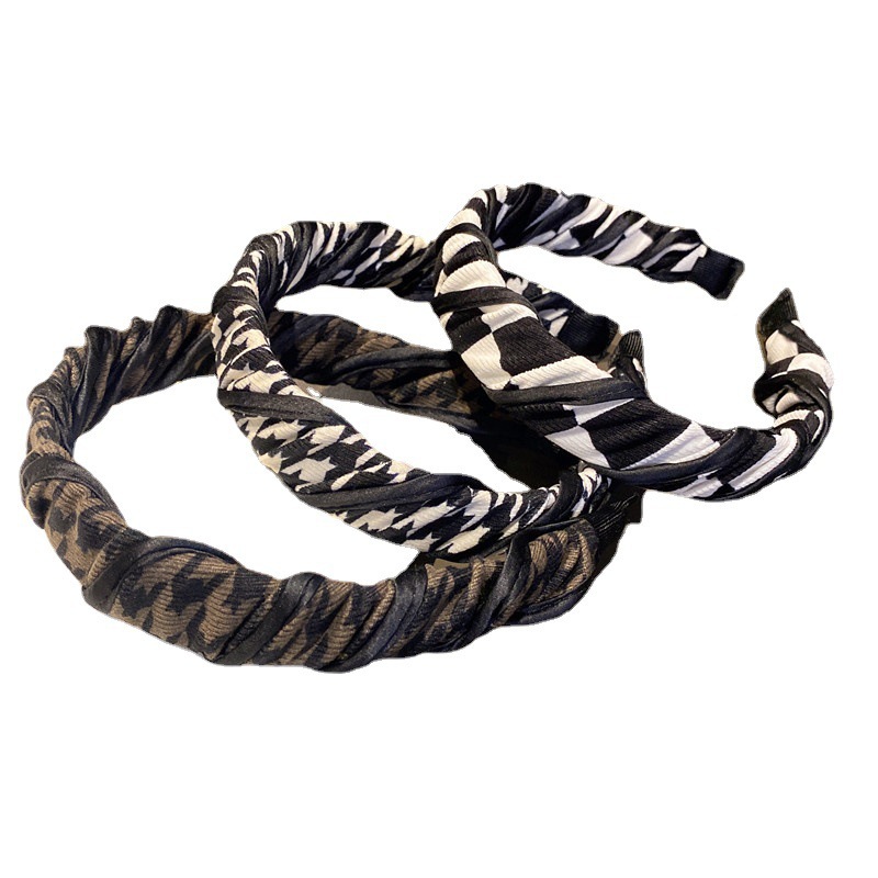 Pleated Braid Headband Black and White Series Autumn Winter Retro Elegant Woven Headband Hairpin Hair Tie Headdress New Headband