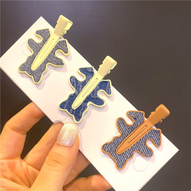 Milk Tea Color Bear Cosmetic Clip Temperament Chanel-Style Traceless Clip Acrylic Carved Sweet Bang Clip Broken Hair Hairpin